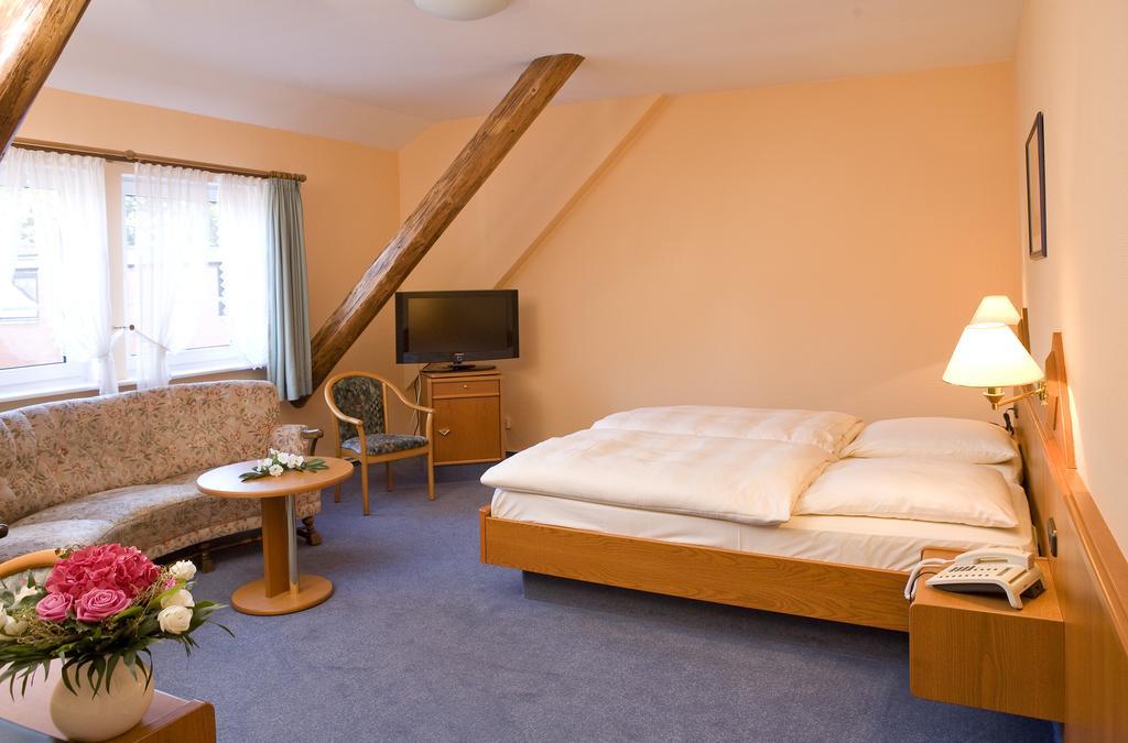 Rueter'S Hotel & Restaurant Salzhausen Rum bild